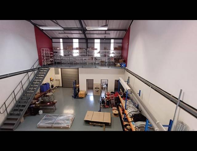INDUSTRIAL PROPERTY TO RENT IN HENNOPSPARK